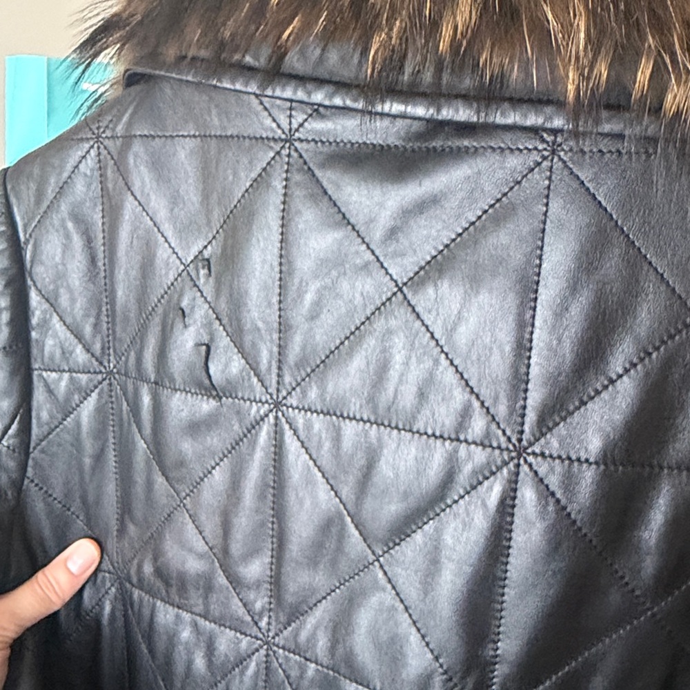 Women Sheep Leather Black Quilted Coat with Real Fur Collar size M - Picture 12 of 12